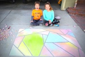 How To Make A Sidewalk Chalk Mosaic | Frugal Fun Mom