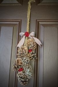 Easy Pine Cone Door Hangers | Frugal Fun Mom