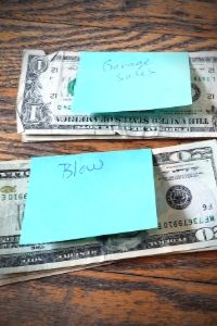 Cash System Wallet Every Mom Needs | Frugal Fun Mom