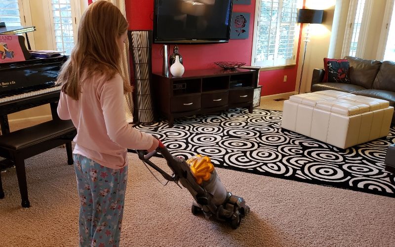 Why We Pay Our Kids For Doing Chores | Frugal Fun Mom